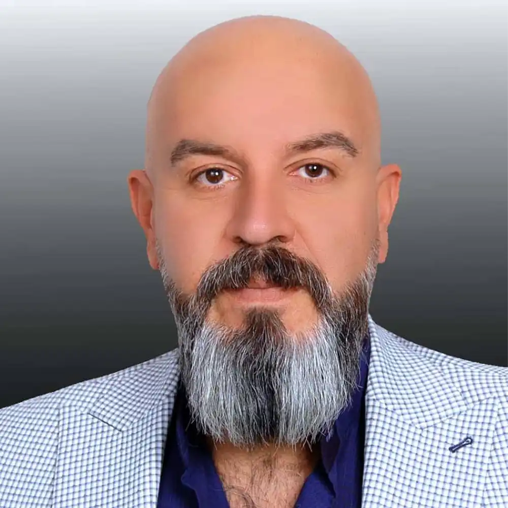 مدیر عامل شرکت دیبا مکمل زاگرس